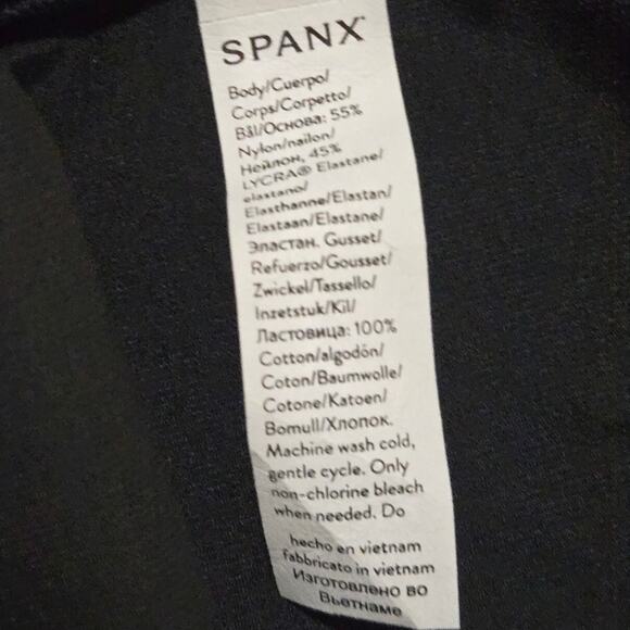 SPANX Spanxshape Black Shaping Panties Invisible Mid-Thigh Short womens XL - Picture 9 of 13